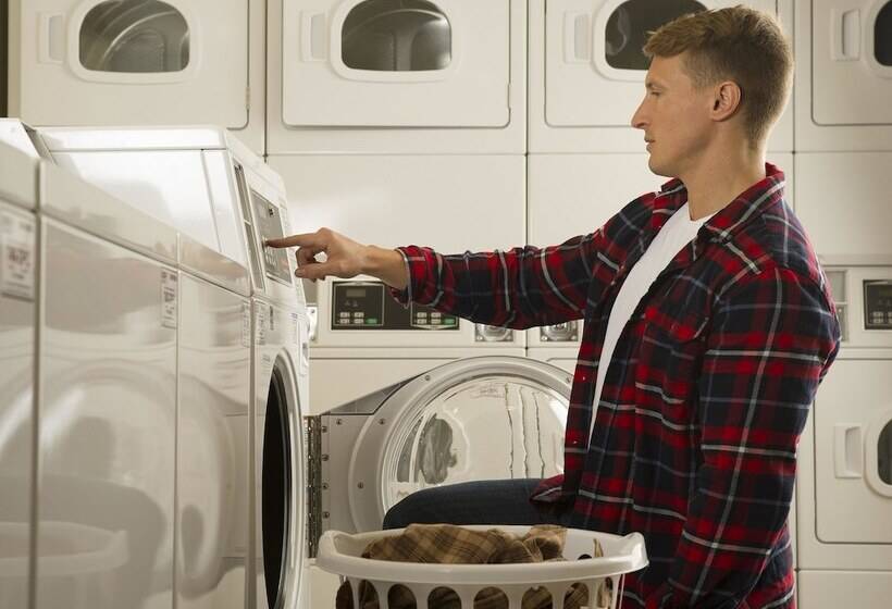 בית מלון כפרי Woodspring Suites Junction City