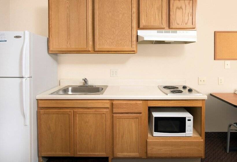 בית מלון כפרי Woodspring Suites Junction City