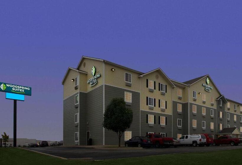 هتل Woodspring Suites Tulsa