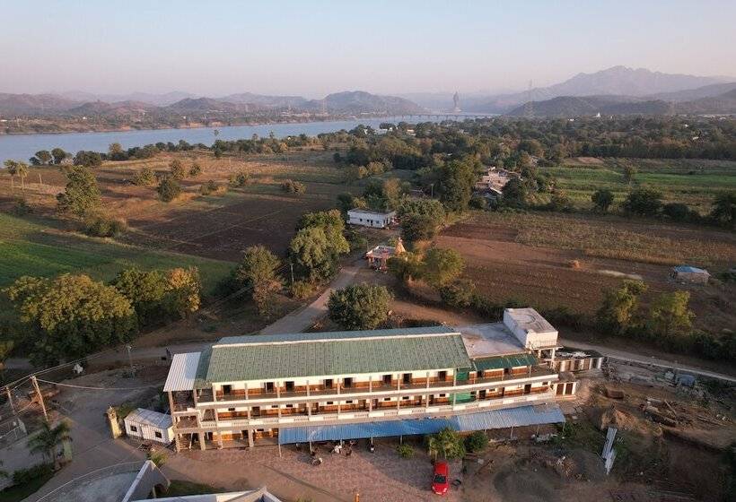 Отель Vasant Vihar Resort