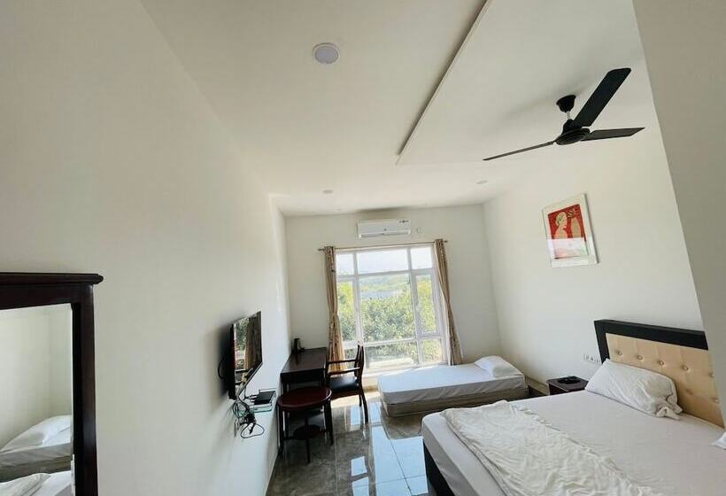 Отель Vasant Vihar Resort