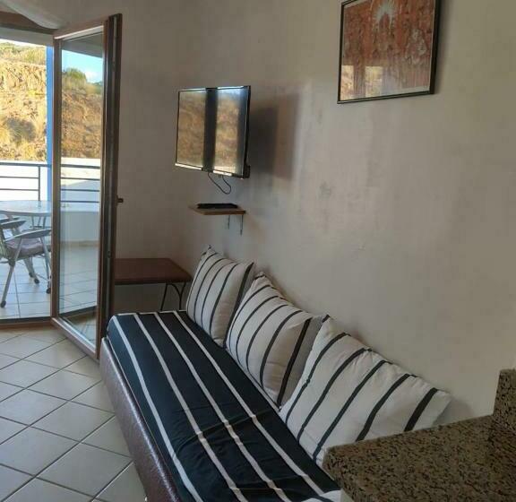 Studio Avec Piscine Et Wifi à Cabonegro