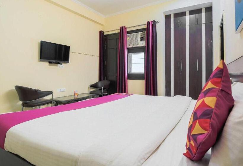 فندق Collection O The Orchid  Near Omaxe Celebration Mall