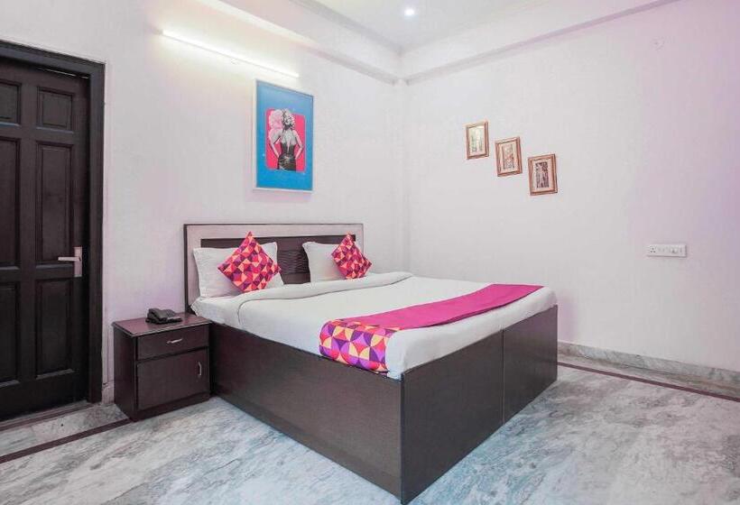 فندق Collection O The Orchid  Near Omaxe Celebration Mall