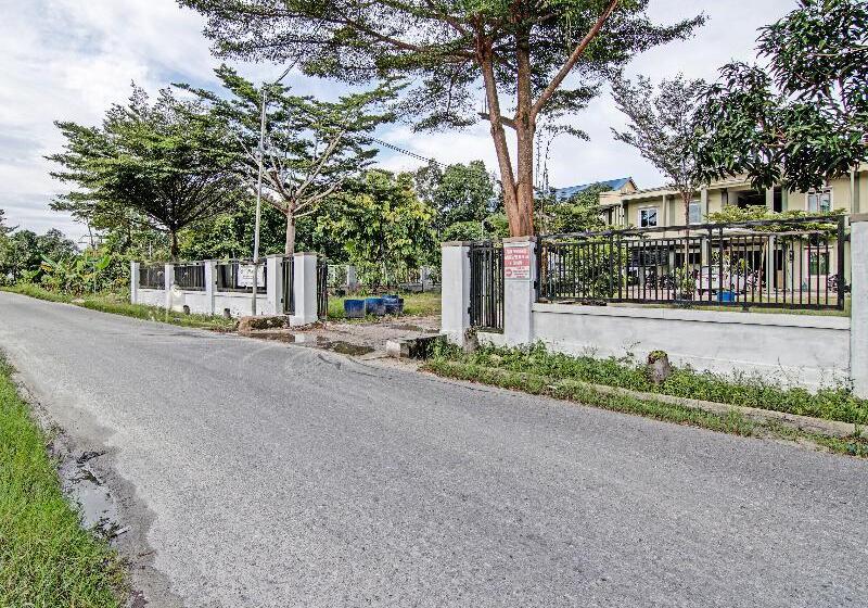 هتل Oyo 91642 Fhazel Residence Syariah