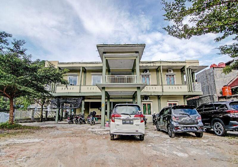 هتل Oyo 91642 Fhazel Residence Syariah