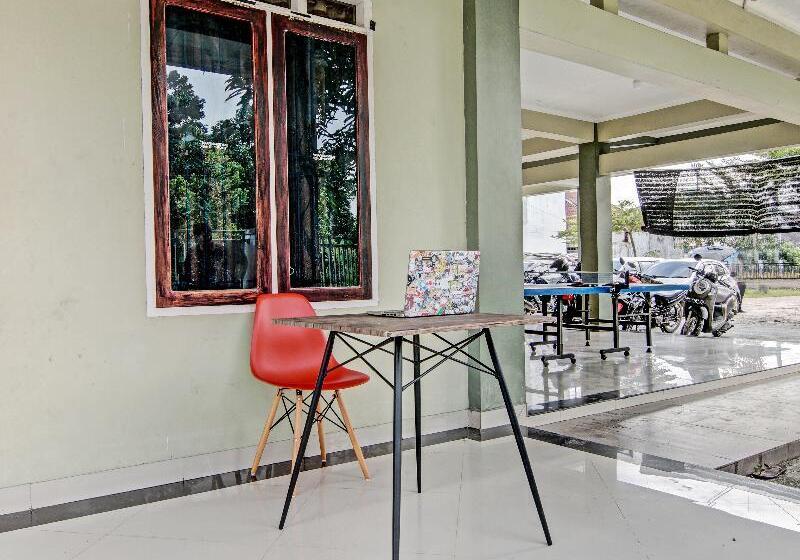هتل Oyo 91642 Fhazel Residence Syariah