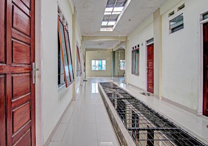 هتل Oyo 91642 Fhazel Residence Syariah