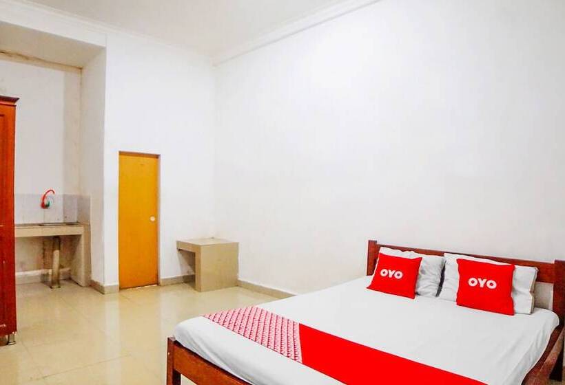 هتل Oyo 91647 Sanina Residence