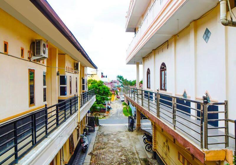 هتل Oyo 91647 Sanina Residence