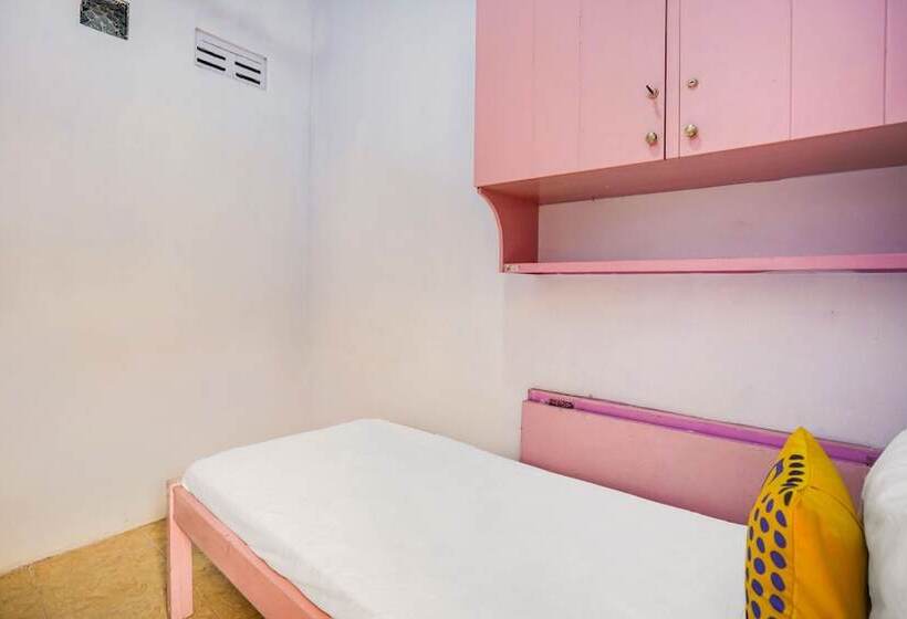 هتل Spot On 91626 Rr Kost Putri Syariah