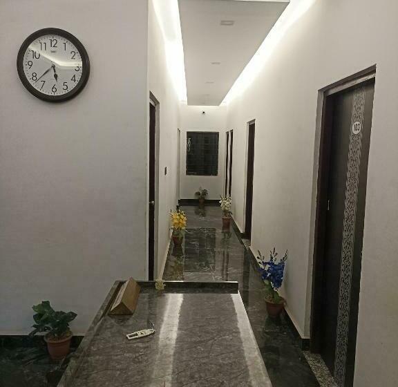 هتل Anand Vihar