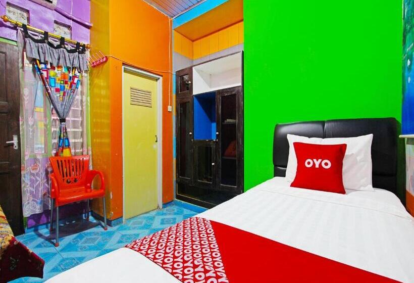 فندق Oyo 91601 Pelemkecut Double Degree Syariah