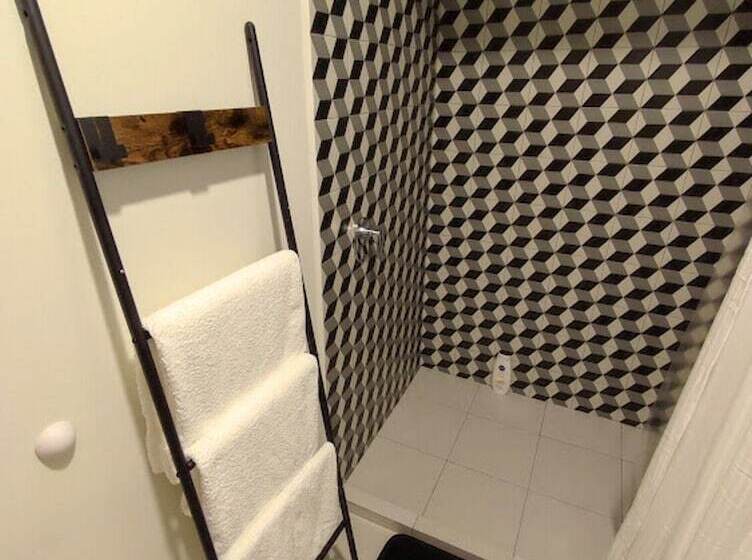 پانسیون El Salto De Camela Hostal