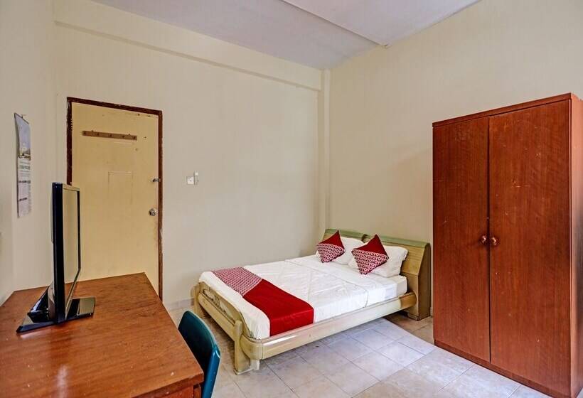 Отель Oyo 91636 K Dadut Homestay