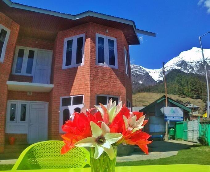 فندق Kolahoi Heights Guest House