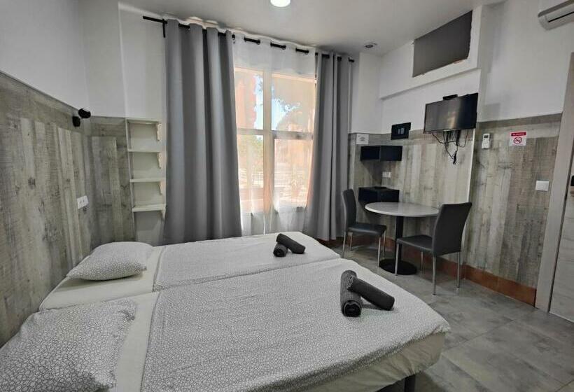 پانسیون ріаza Lfach