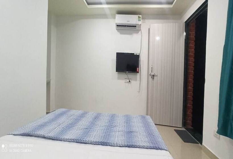 بنسيون Starlight Resort