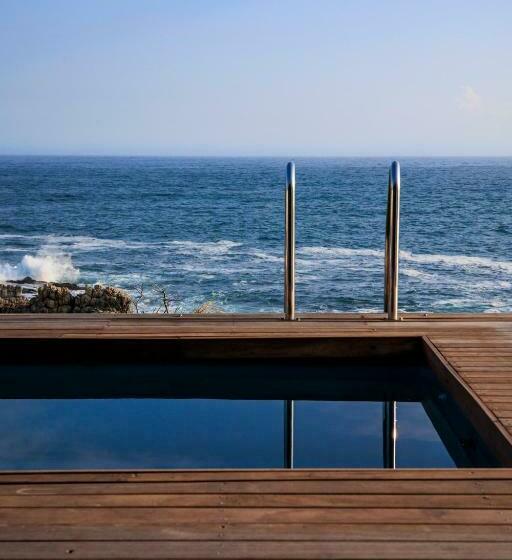 تختخواب و صبحانه Ontherocksbb Solar Powered Guesthouse And Ocean Lodge