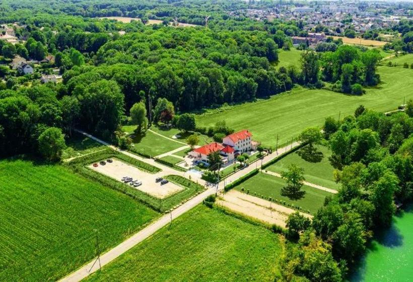 פנסיון La Coudraie   Proche De Disneyland