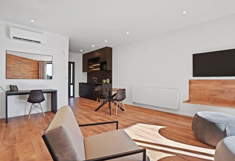 בית מלון כפרי Grand Suites Lake Tekapo