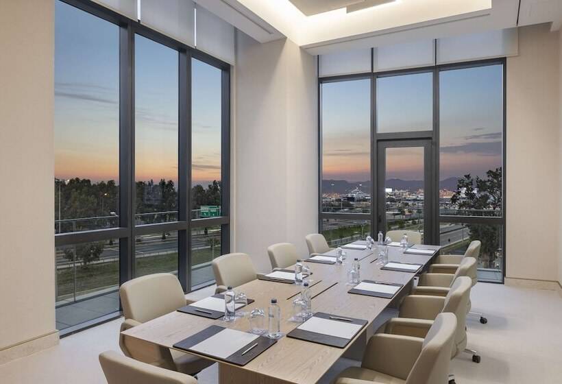 هتل Hyatt Regency Izmir Istinyepark