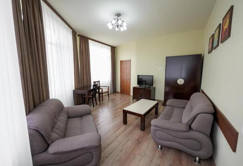 هتل Sochut Resort Stepanavan