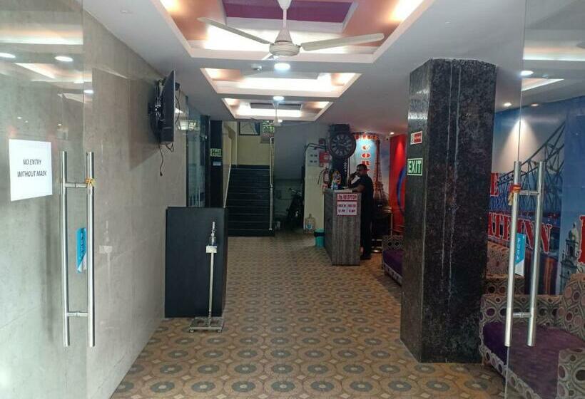 Hotel The Corporate Inn