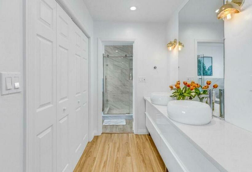 Lux    A Perfect Home In South Bay 10 Mins To Beaches
