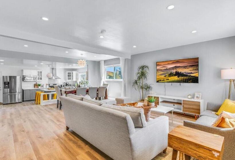 Lux    A Perfect Home In South Bay 10 Mins To Beaches