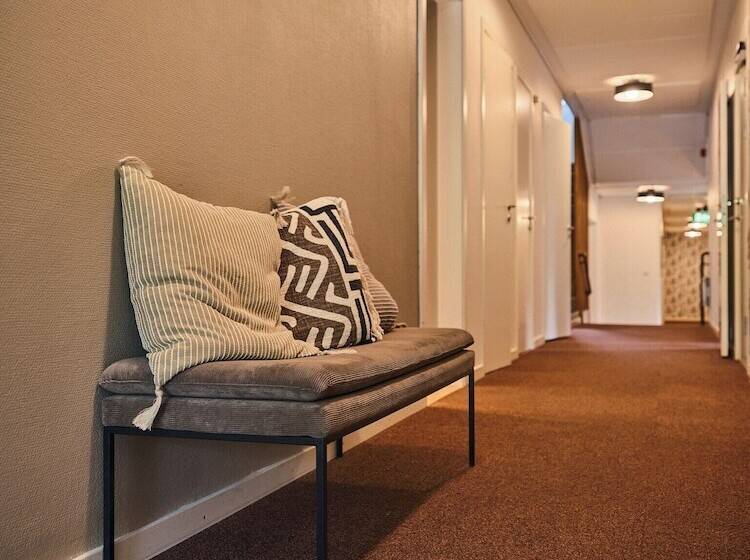 تختخواب و صبحانه Herrestad Bed & Guestroom