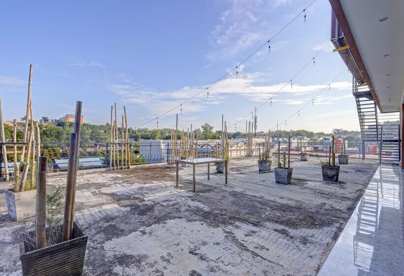 בית מלון כפרי Collection O 91586 Green House Tiban