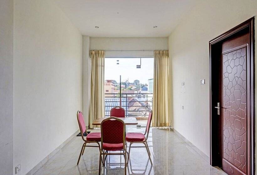 בית מלון כפרי Collection O 91586 Green House Tiban