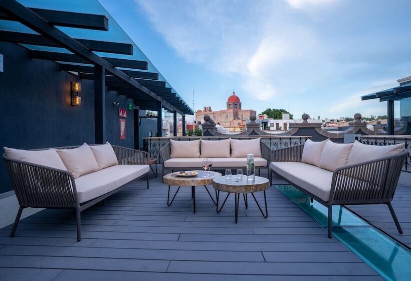 هتل Patio Santiago