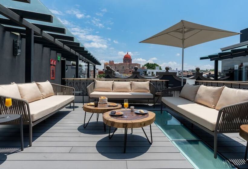هتل Patio Santiago