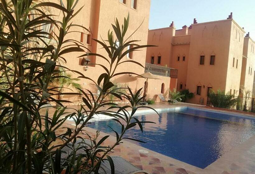 호텔 Riad Ouinz