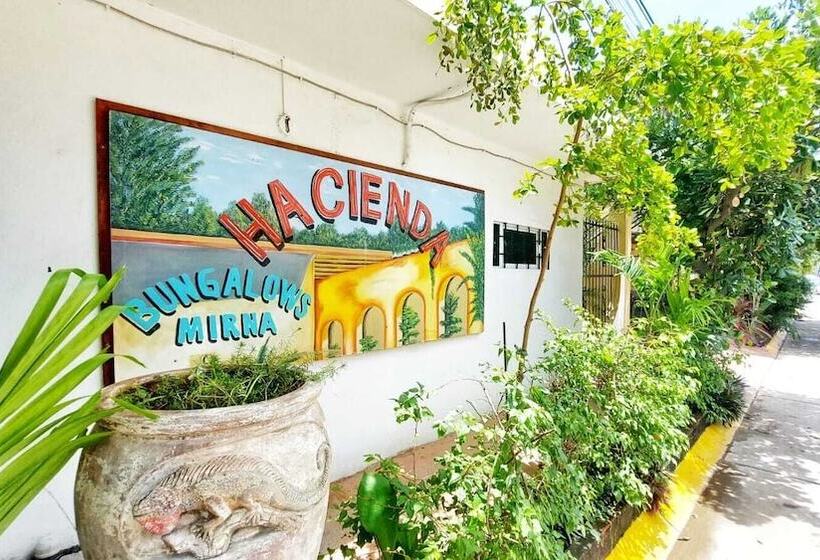 بنسيون Bungalows Mirna Manzanillo