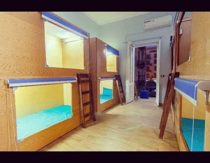 پانسیون Eden Hostel