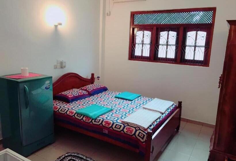 ペンション Villa Ujuwaththa