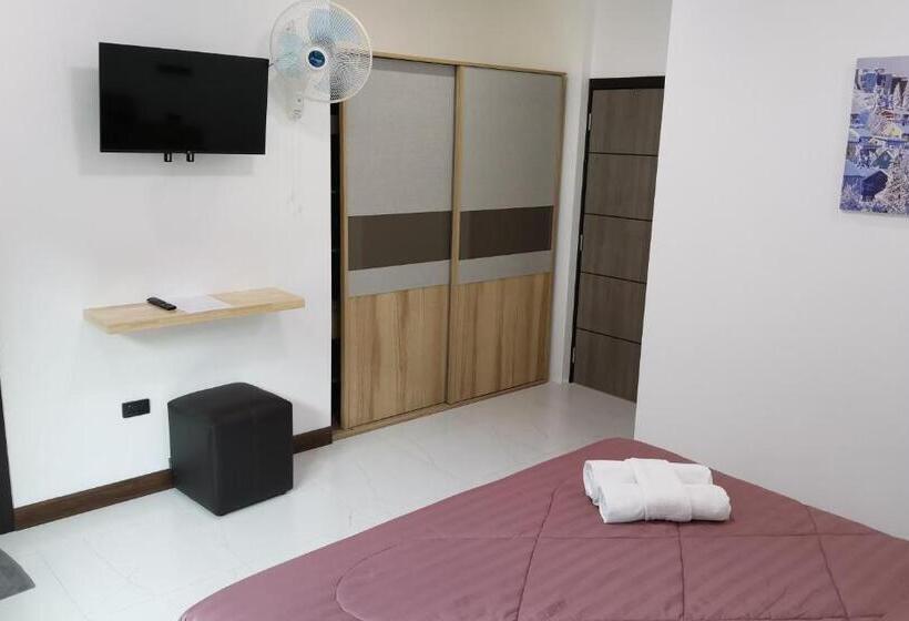 Private Pool Villa With Jacuzzi At Royal Park Village   Walk To The Beach   6 People   Max 3 Males