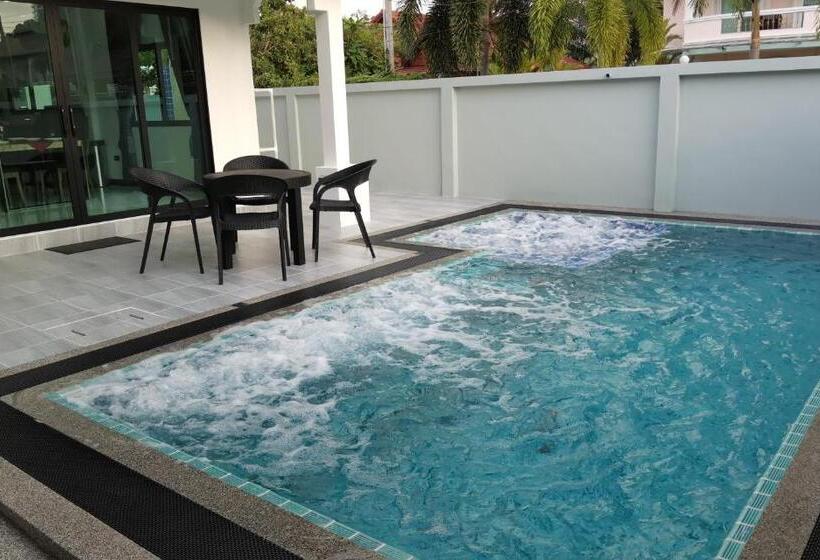 Private Pool Villa With Jacuzzi At Royal Park Village   Walk To The Beach   6 People   Max 3 Males