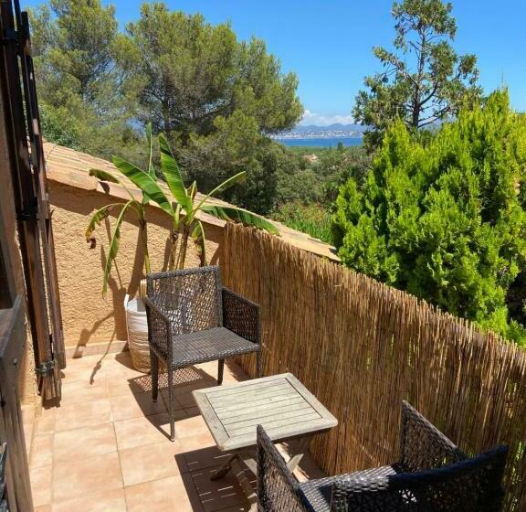 Appartement De Vacances Au Calme Absolu, Vue Mer