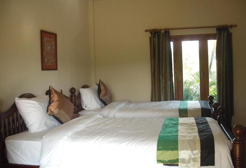 Ban Chomna Resort