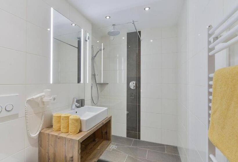 تختخواب و صبحانه Pension Widderstein