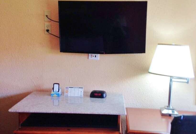 酒店 Americas Best Value Inn Forest