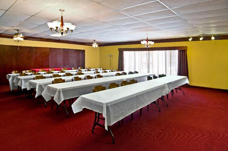 בית מלון כפרי Americas Best Value Inn & Suites Hesston