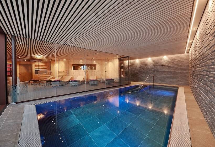 هتل Appartement Roggal