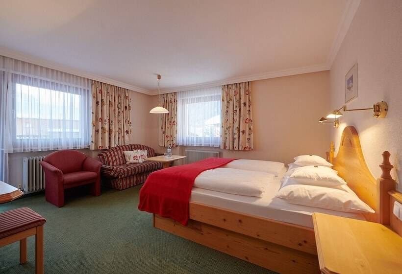 هتل Appartement Roggal