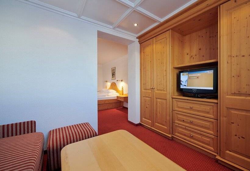 هتل Appartement Roggal