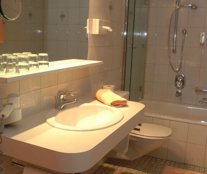 هتل Appartement Roggal